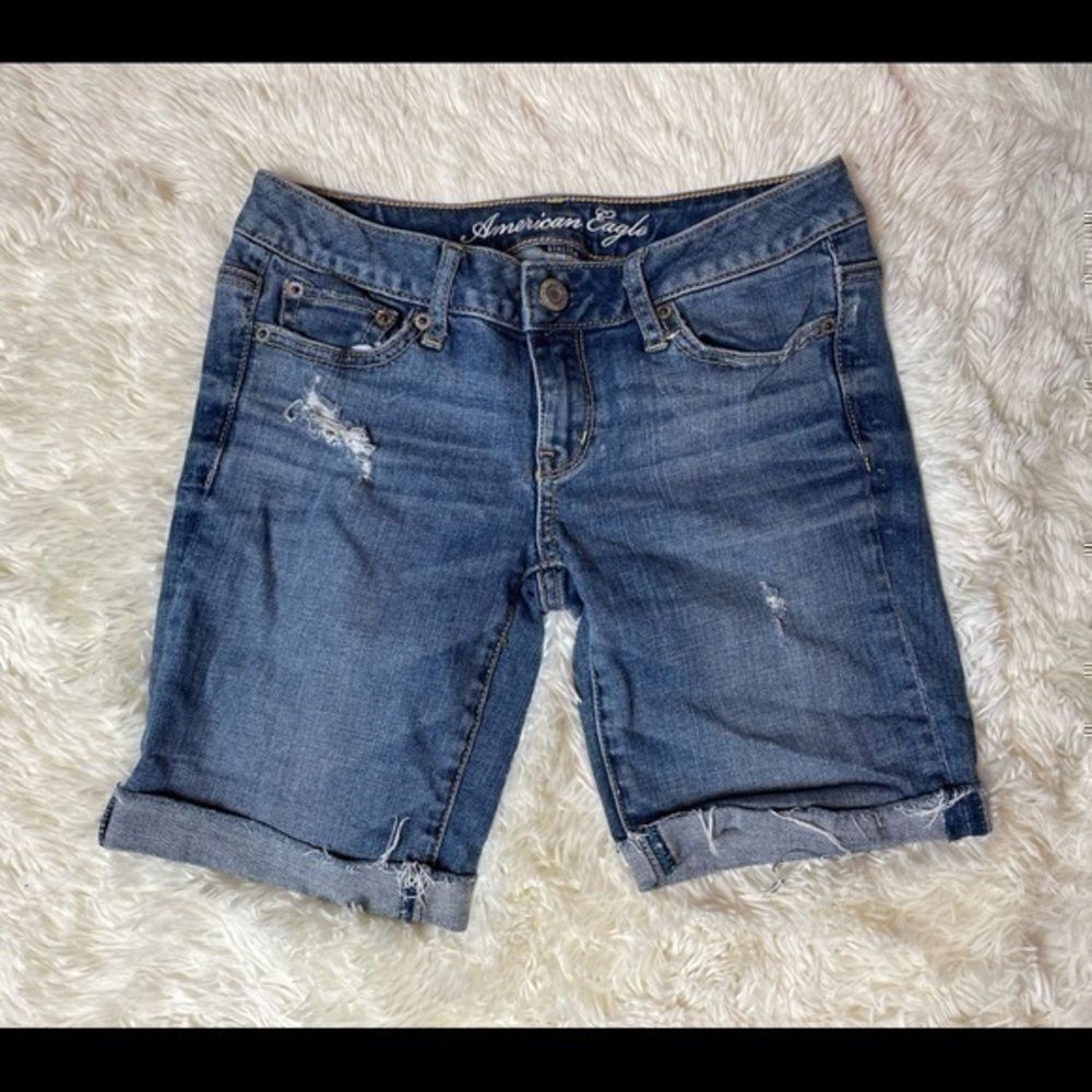 Women’s American Eagle Knee high Jean shorts size 2